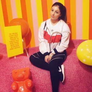 Meet your Posher, Charlene